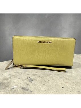 Michael Kors Leather Jet Set Travel Continental Wristlet Large